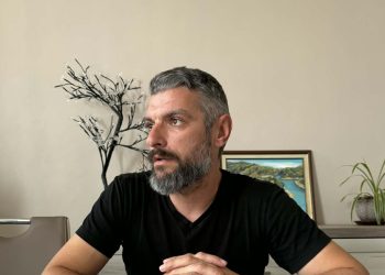 Искам учениците да се научат да мислят, казва учителят по БЕЛ в СУ „Панайот Волов“ в Шумен Деян Герговски