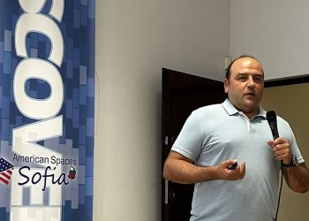 Проф. Камен Козарев, директор на Института по астрономия – БАН: Работим за привличането на нови кадри с опит от България и от чужбина