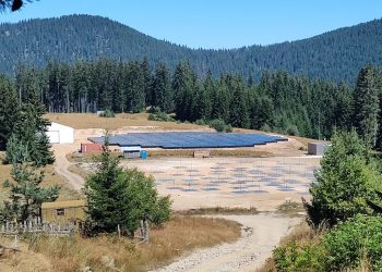 Първият български професионален радиотелескоп LOFAR-BG вече е изцяло изграден. Съоръжението е разположено в непосредствена близост до Националната астрономическа обсерватория „Рожен“.